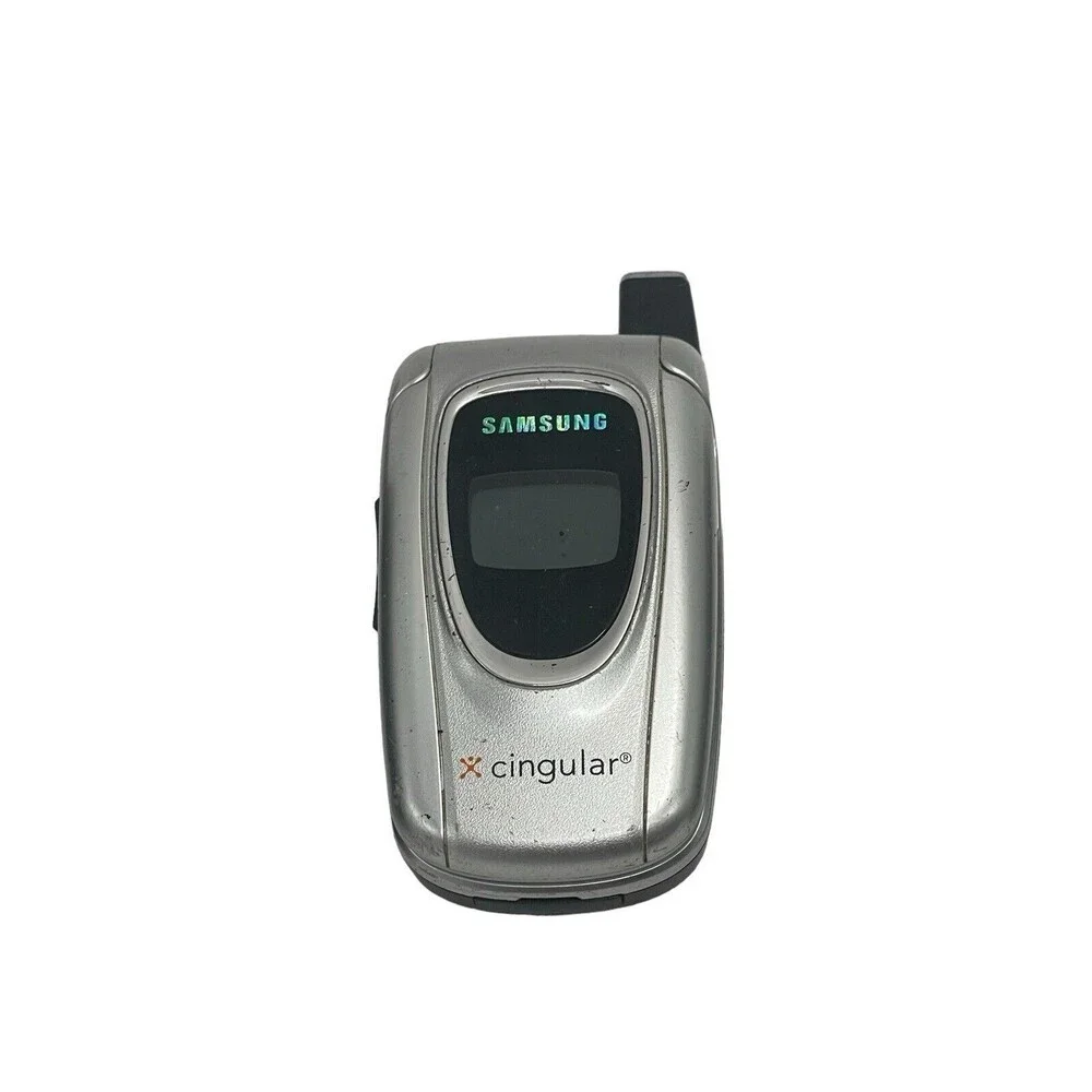 Lot 5 Vintage Cell Phone Flip Phones from Various Brands FOR PARTS, AS IS.
